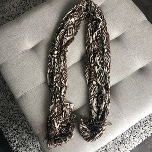 Geometric Print Scarf